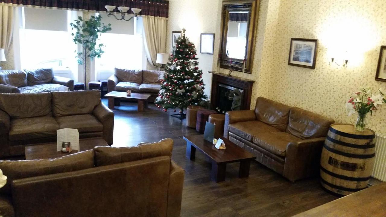 The Royal Hotel טיין מראה חיצוני תמונה